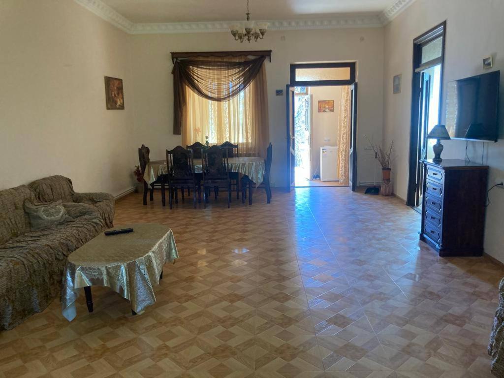 Guest House in the Center of Gyumri photo 4