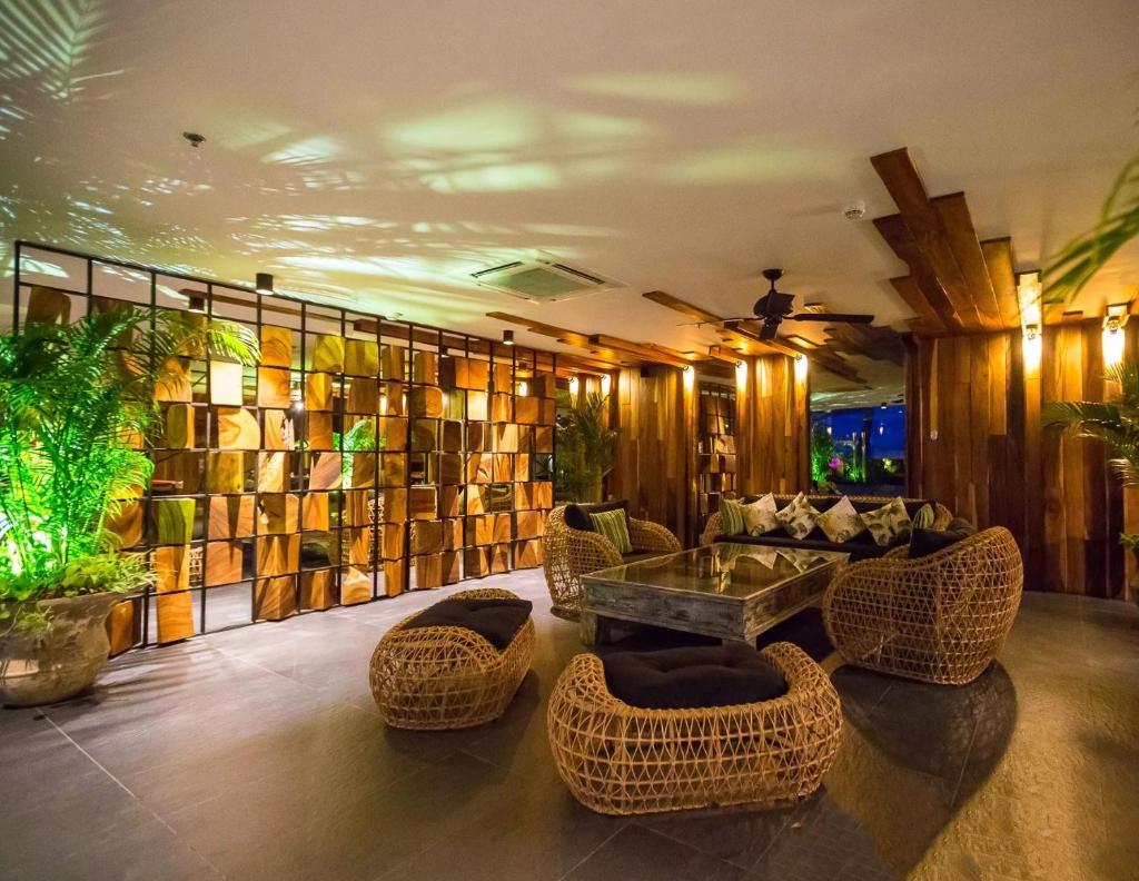 Luxurious Beachfront Pattaya photo 1