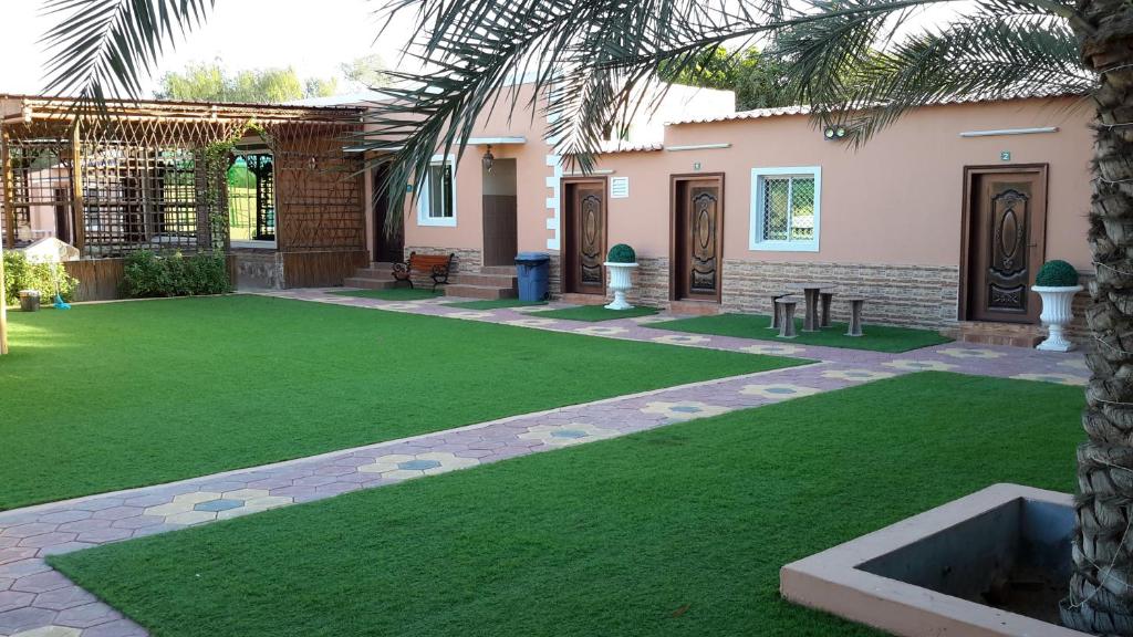 AlMazyona Chalet إستراحة المزيونه للتأجير photo 2