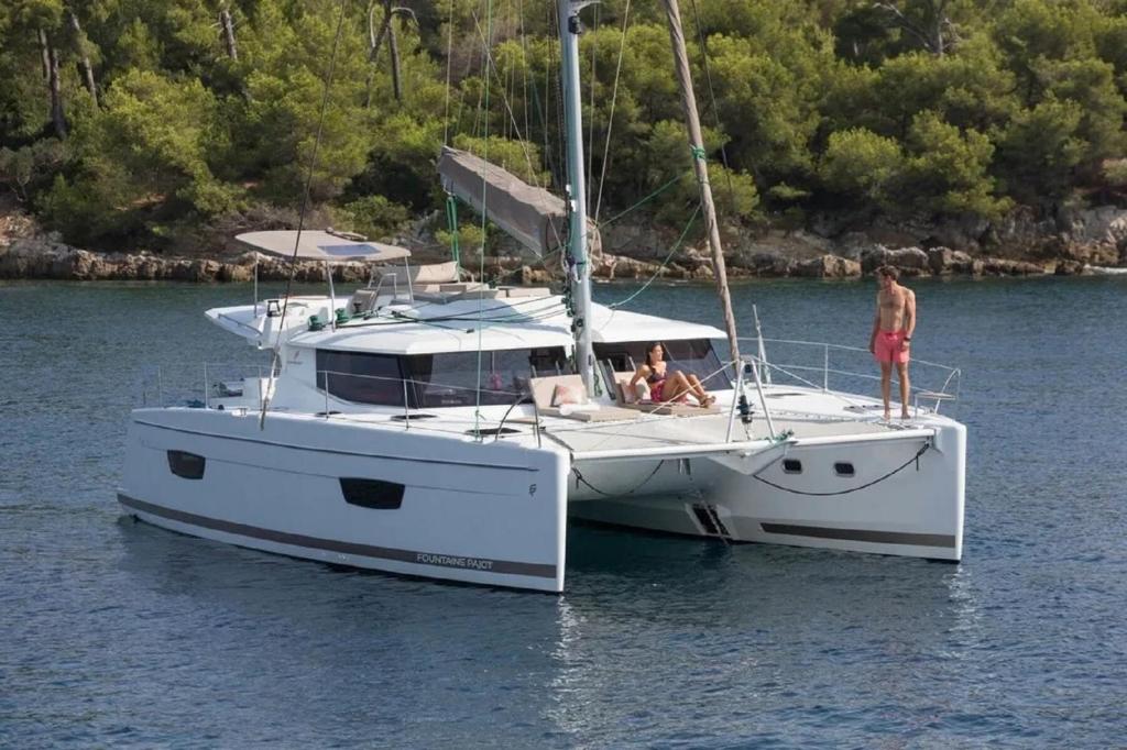 Placencia Sailing Catamaran Day Charter « Gingembre »