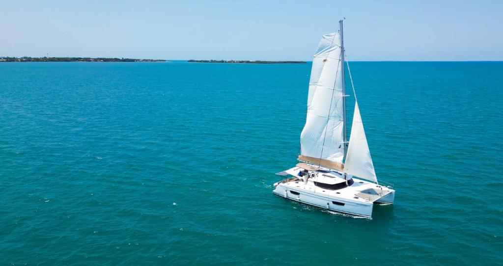 Placencia Sailing Catamaran Day Charter « Gingembre » photo 4