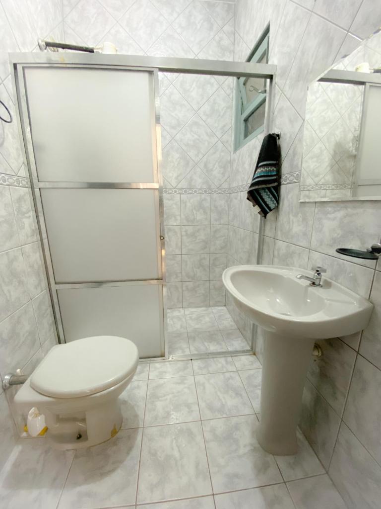 SUÍTE PRIVATIVA RIVIERA & ITAGUARÉ 100mts de 2 praias! photo 4