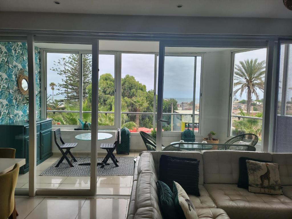 Appartement Luxueux vue Mer dans Résidence avec piscines et jardin photo 2