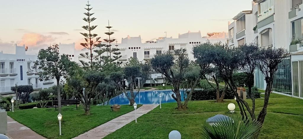 Appartement Luxueux vue Mer dans Résidence avec piscines et jardin photo 1