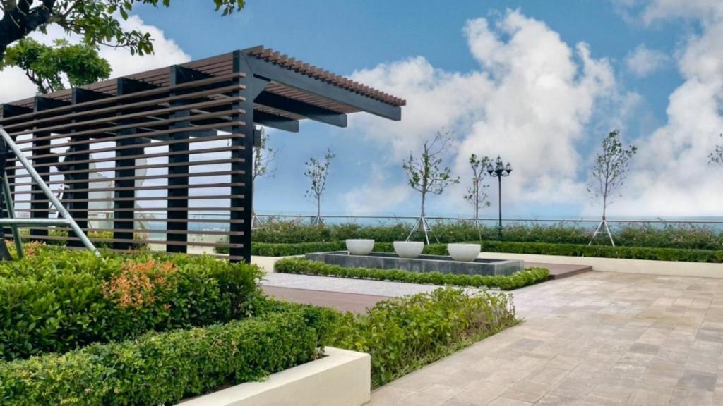 Muse Hanoi Lake View Luxury Apartment - D' Eldorado