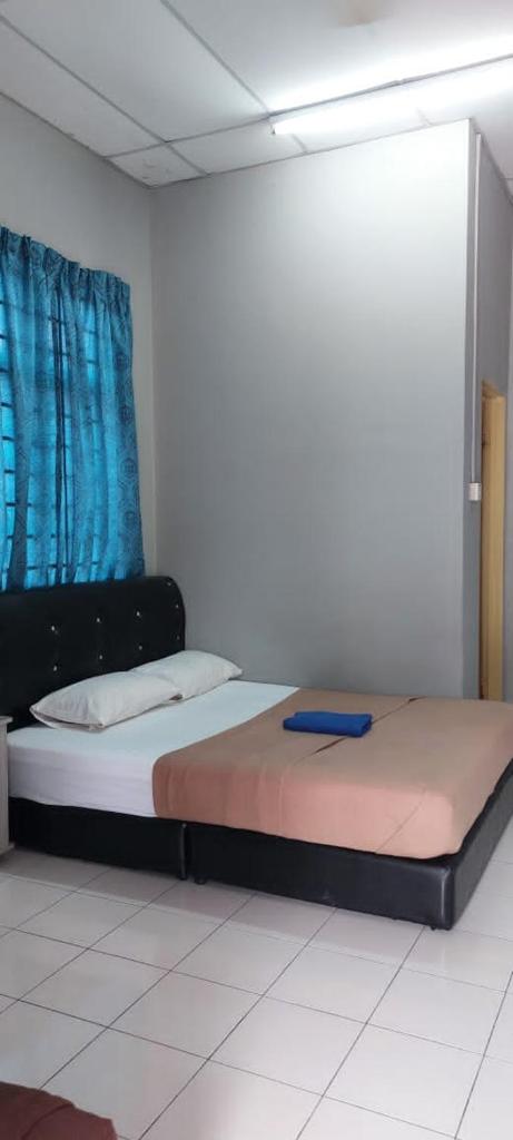 Sobey Laris Roomstay IMAN GMC photo 3