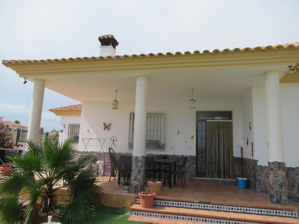 lovely double room with private bathroom and seasonal pool photo 1