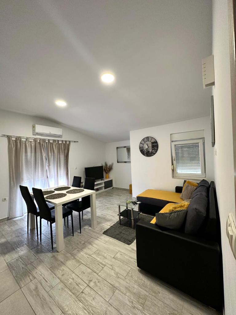 Apartman Nela photo 1