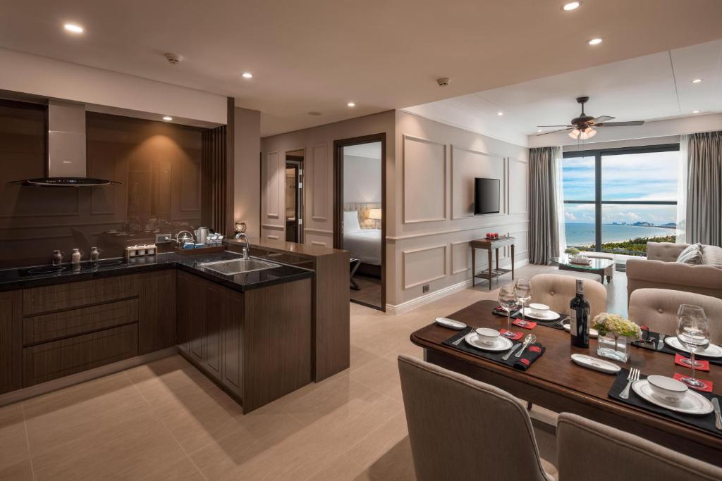 Luxury Apartment - Ocean View