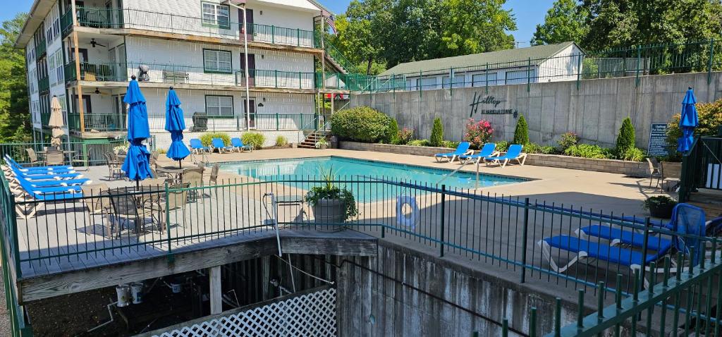AMAZING LAKE VIEW! GORGEOUS SUNSET! ON MAIN CHANNEL! 3BR/2BA-SLEEPS 6-8 photo 1