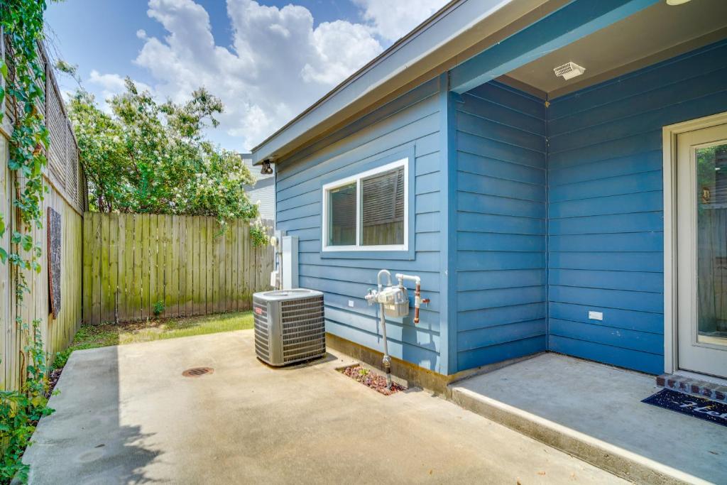 Vibrant Lafayette Townhouse about 5 Mi to Downtown! photo 2