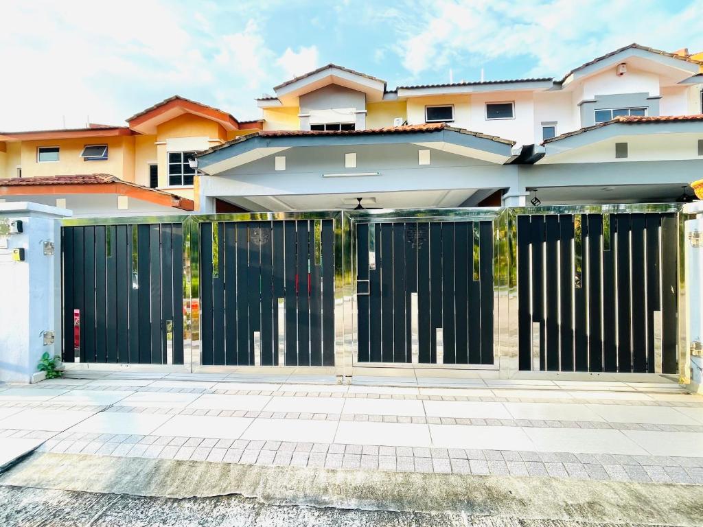EE Summer Guest House 2.0