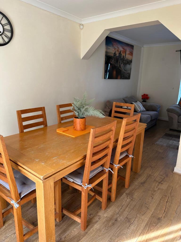 Stunning cozy three bedroom house near ARI photo 4