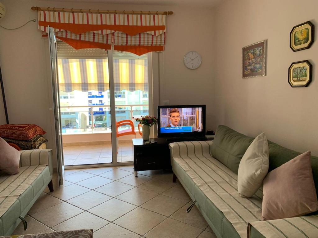 Arbi's Pool View Apartment photo 1