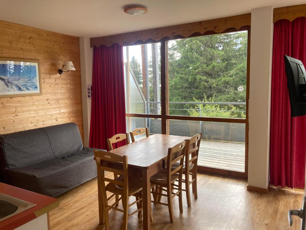 Appartement pied des pistes, terrasse wifi et parking photo 1