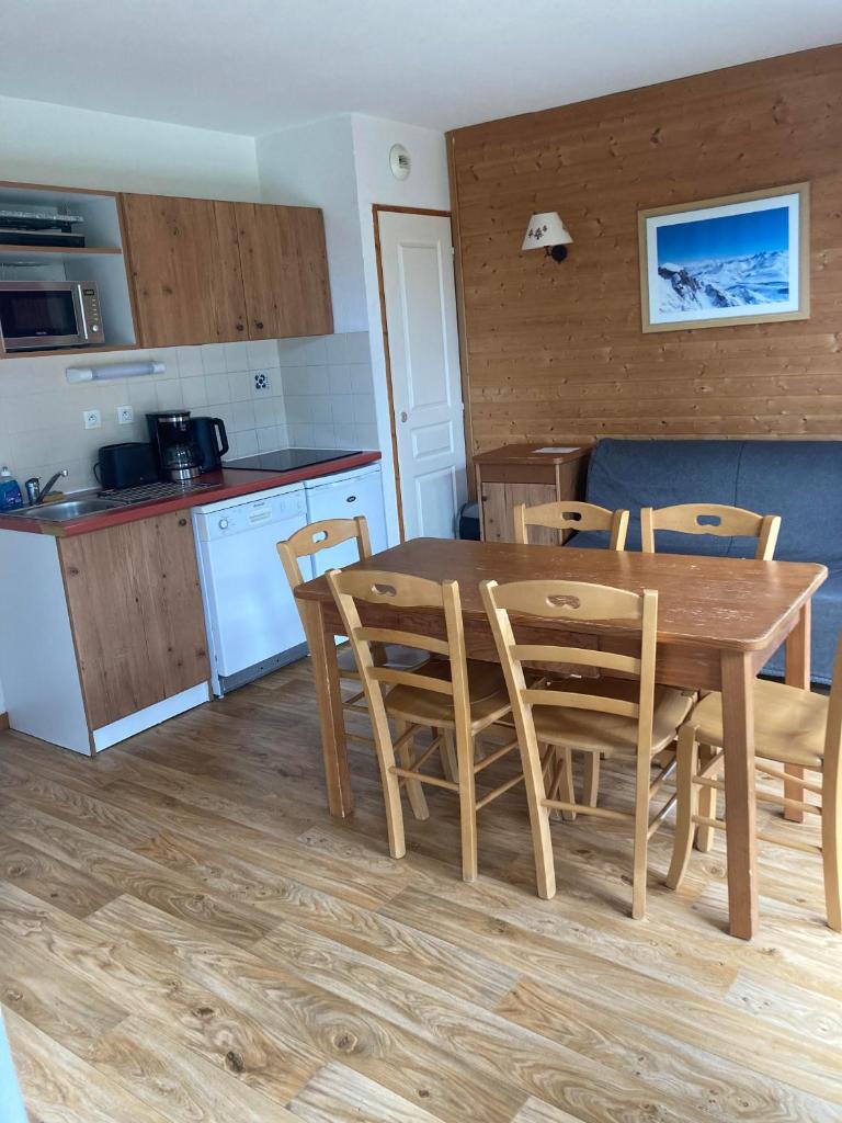Appartement pied des pistes, terrasse wifi et parking photo 4