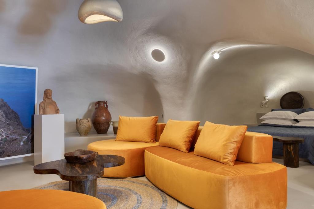 Kore Cave House by Oias Local Cave Houses