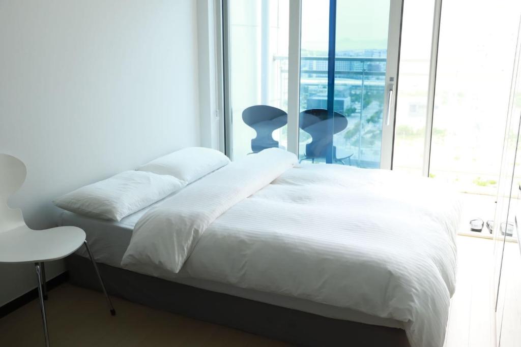 Shine residence photo 2