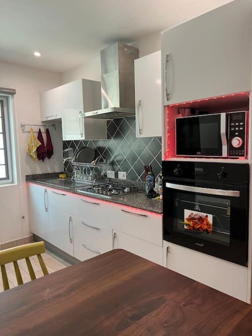 Artsy Townhome photo 1