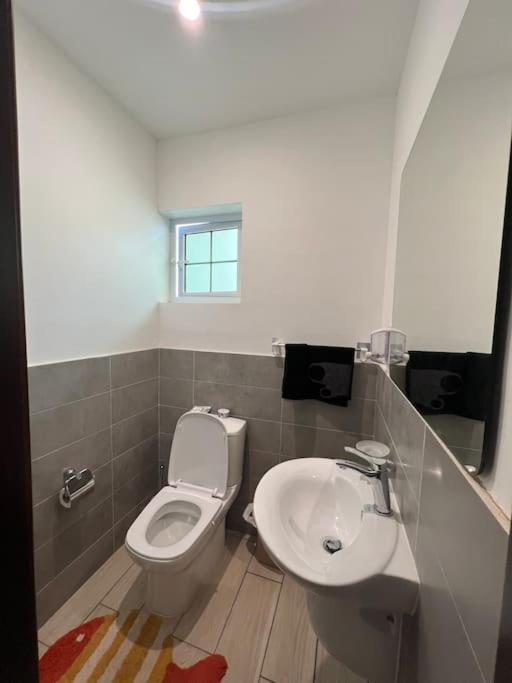 Artsy Townhome photo 2