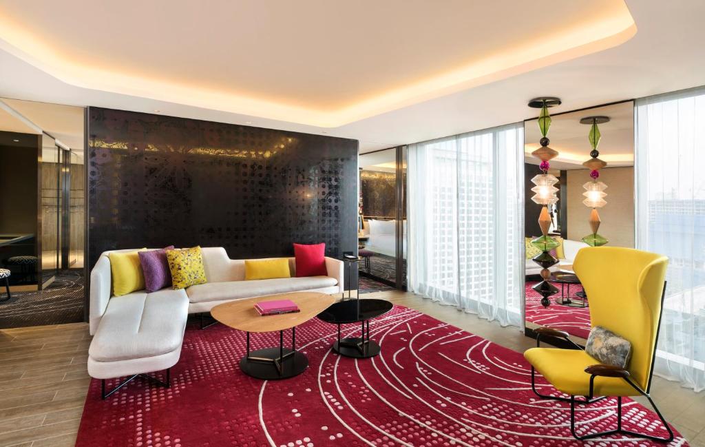 W Kuala Lumpur Hotel photo 4