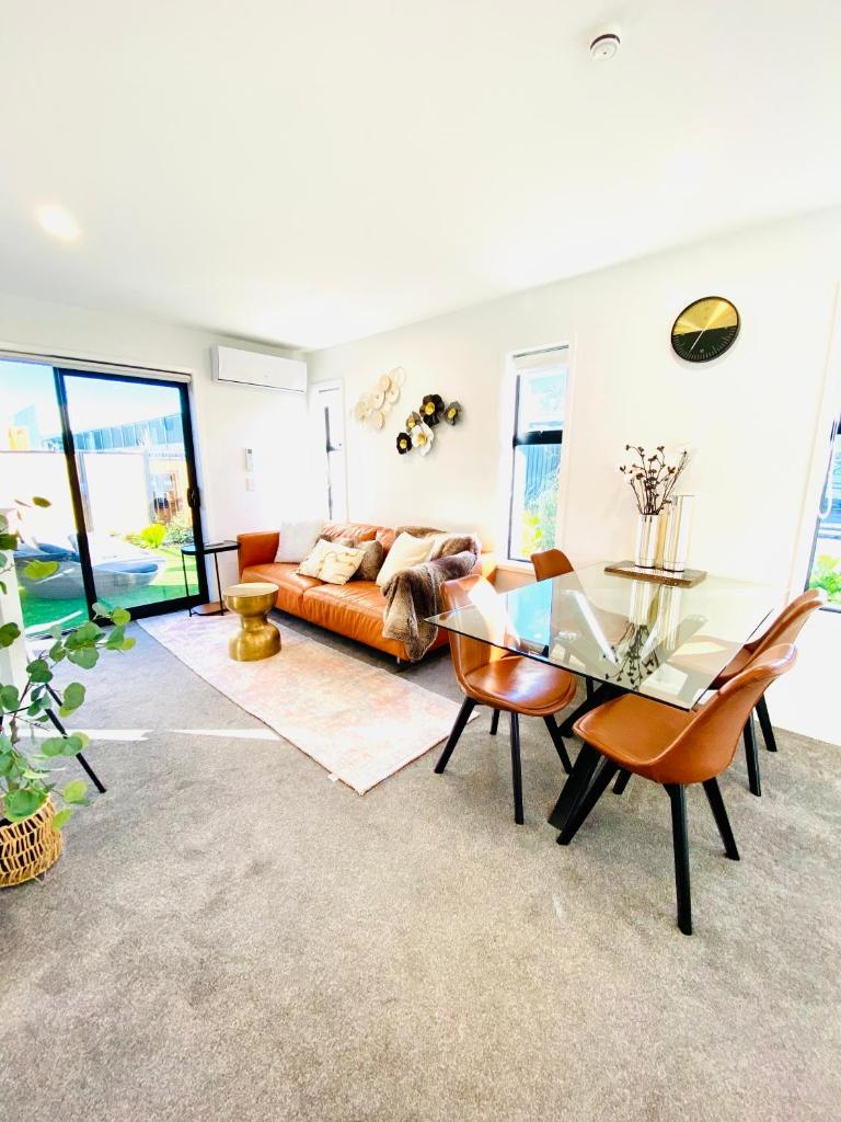 CHCH centre Luxury townhouse close to CBD photo 2