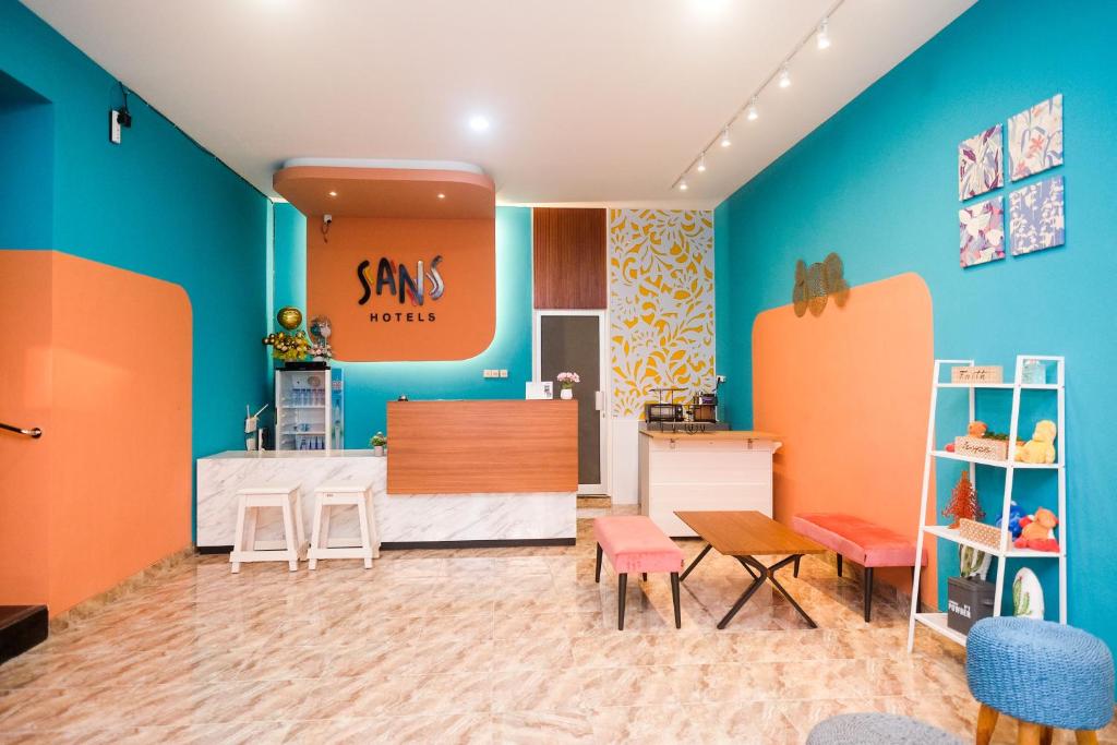 Sans Hotel City Park Medoho Semarang photo 3