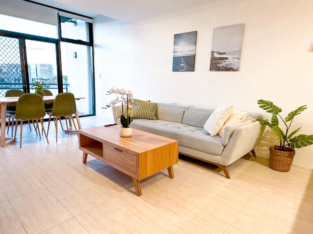 Convenient 2BR in Marrickville photo 3