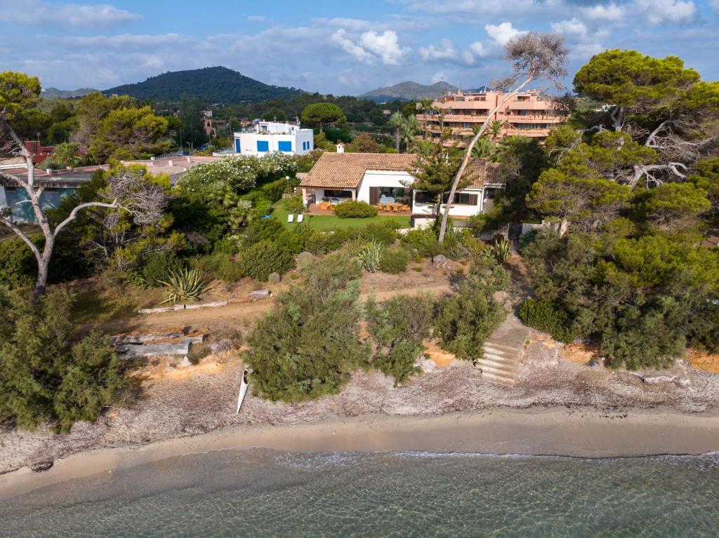 Villa Es Pinaro - Beach Front photo 2