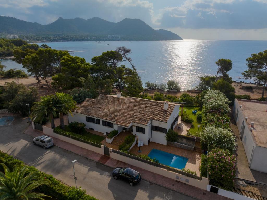 Villa Es Pinaro - Beach Front photo 4