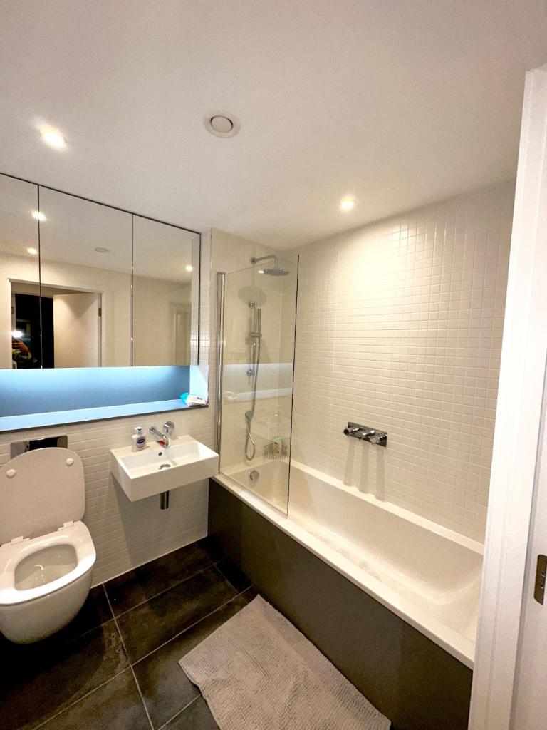 Stylish Apartment in Greenwich photo 4