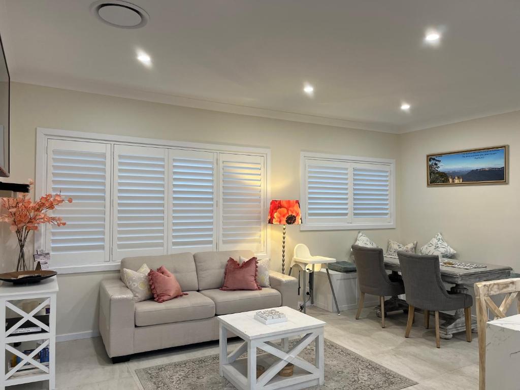 Nuach cottage - Beautiful Family home in Leura photo 2
