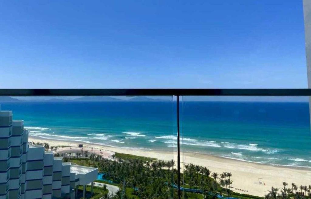 Arena Cam Ranh SeaView KH