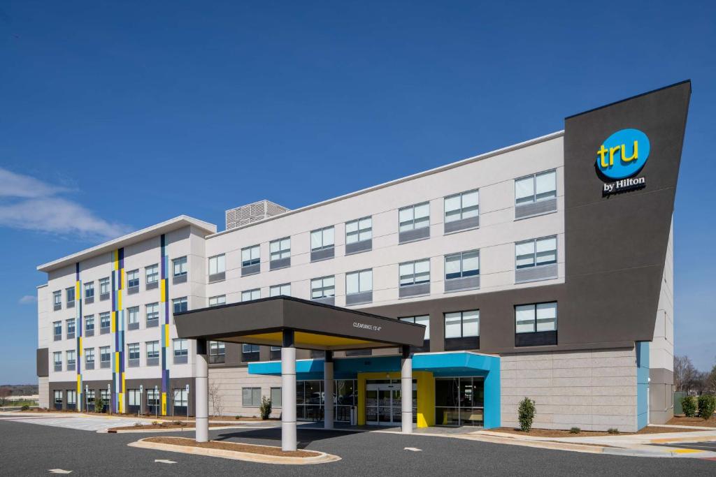 Tru by Hilton Rock Hill image