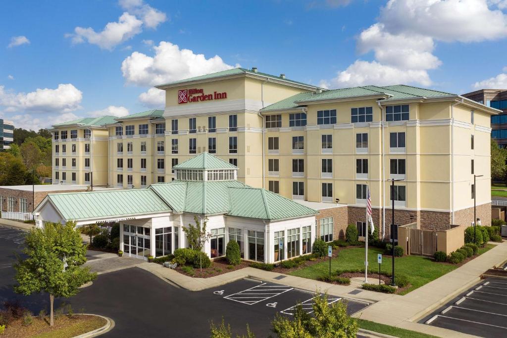 Hilton Garden Inn Charlotte Airport image