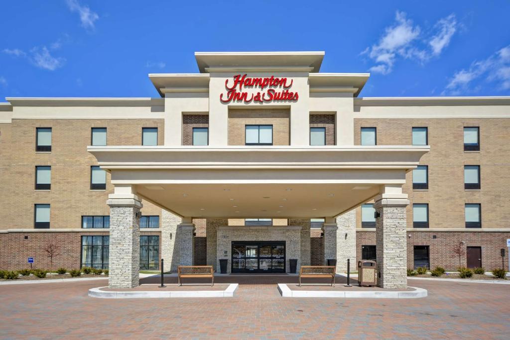 Hampton Inn & Suites Detroit/Warren image