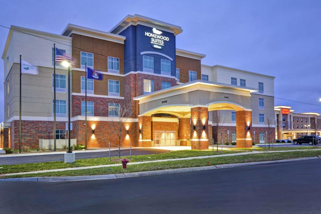 Homewood Suites by Hilton Detroit image