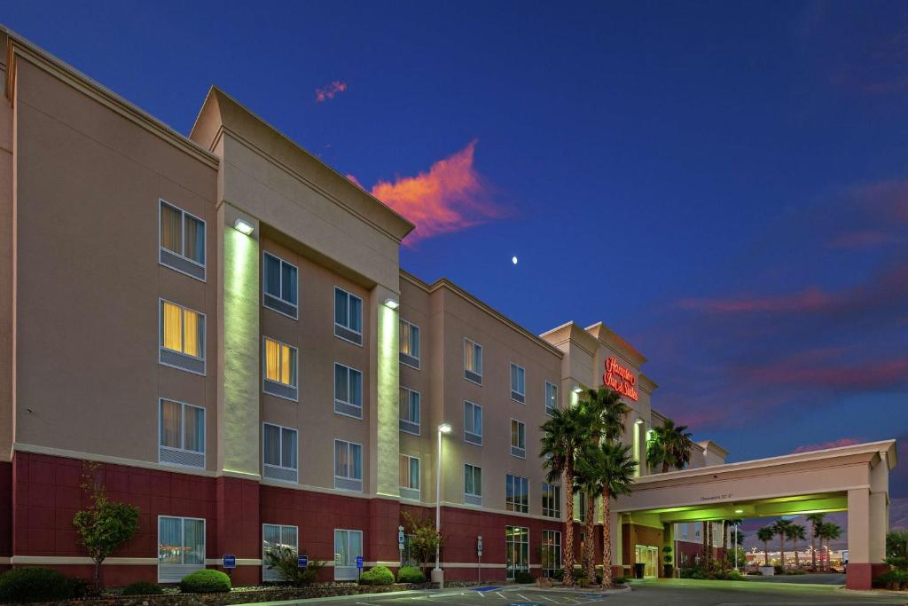 Hampton Inn & Suites El Paso West image