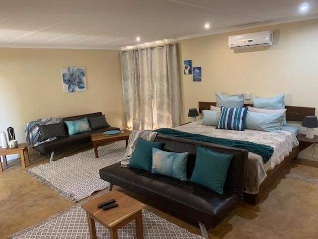 R A GUEST HOUSE PEMBA photo 1