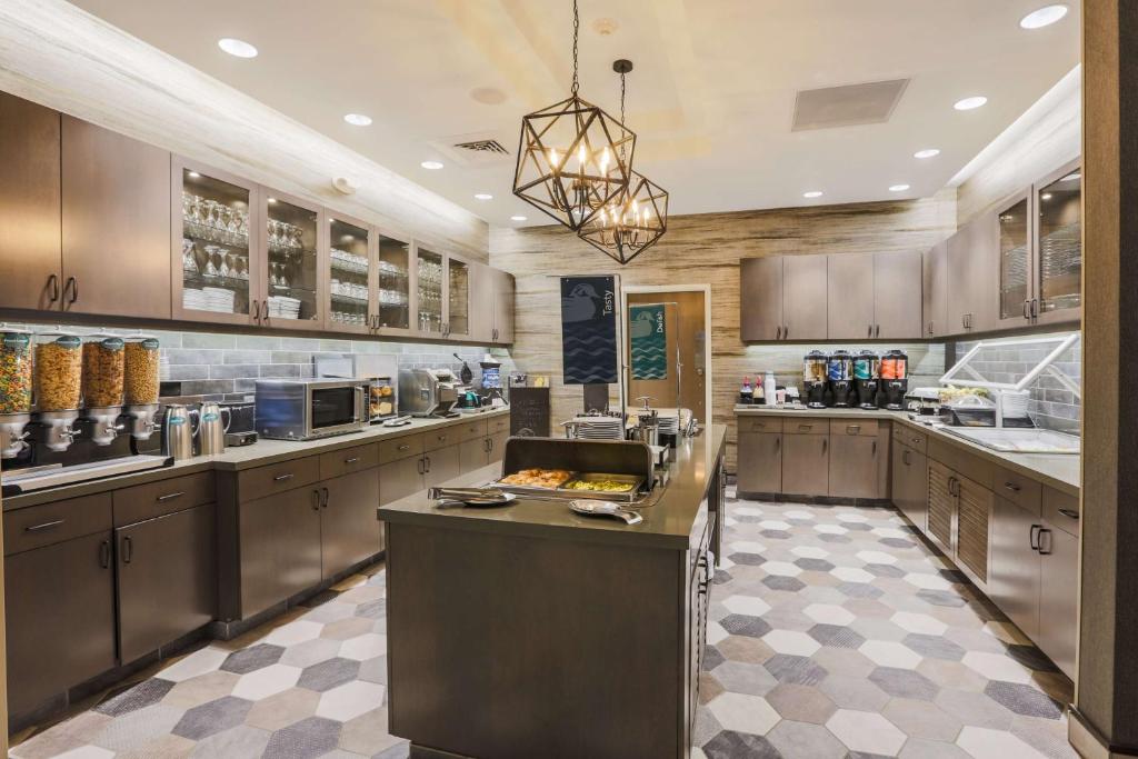 Homewood Suites By Hilton Charleston Historic District photo 4