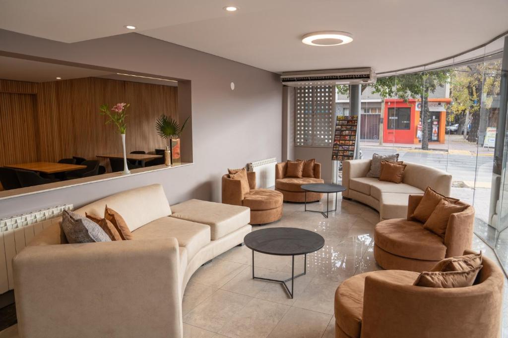 Urbana Suites photo 2