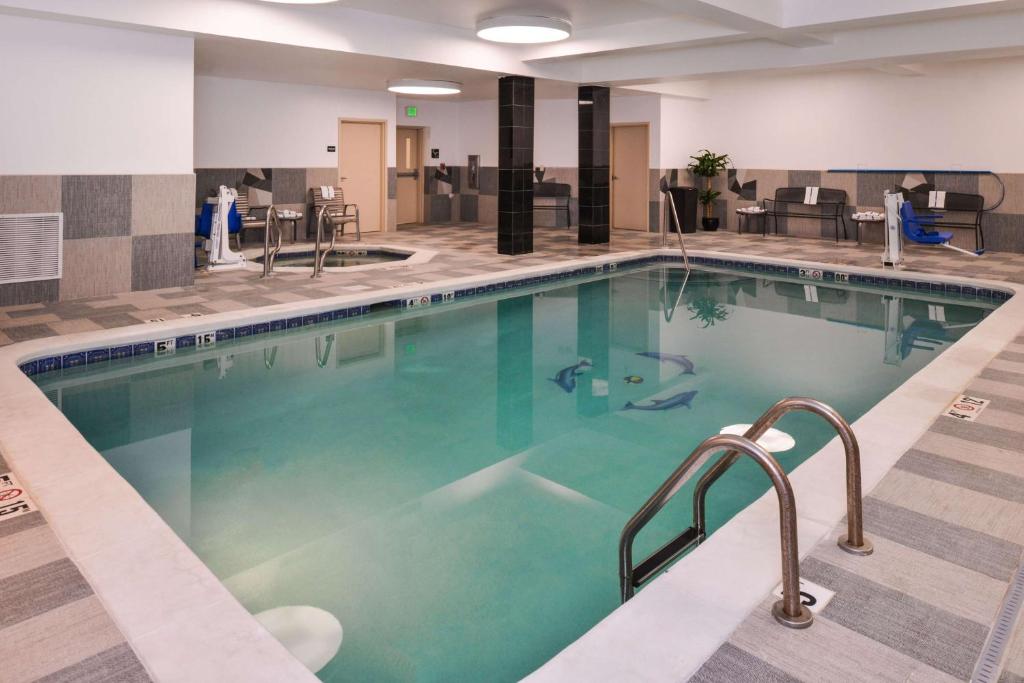 Hampton Inn & Suites Denver-Speer Boulevard photo 4