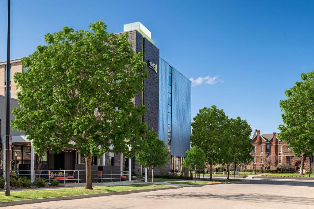 Home2 Suites by Hilton Des Moines at Drake University photo 2