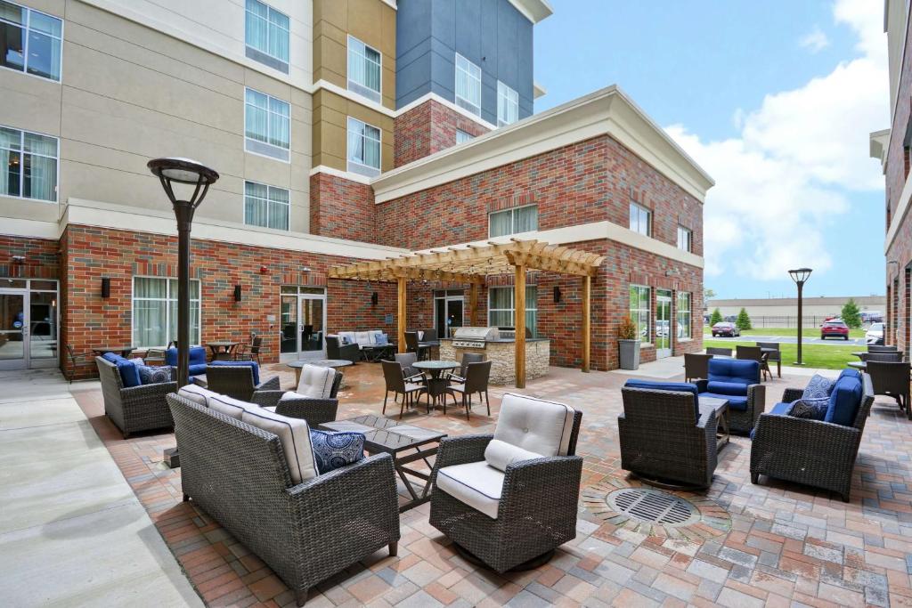 Homewood Suites By Hilton Warren Detroit photo 3