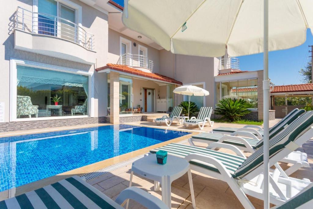Villa Nirvana photo 3