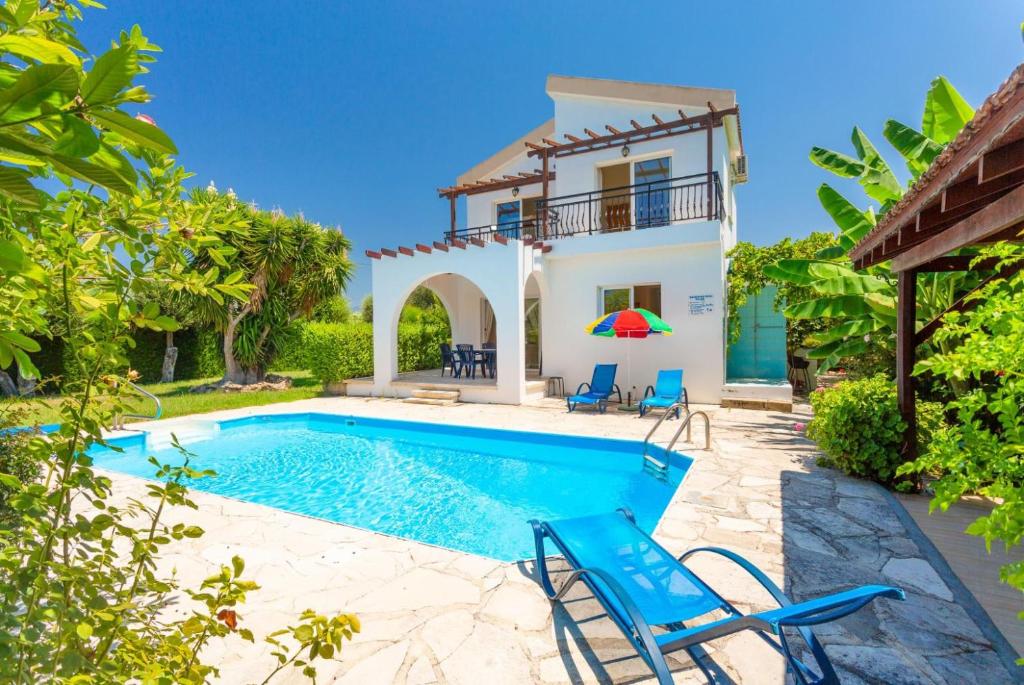 Sun Beach Villa Thio photo 2