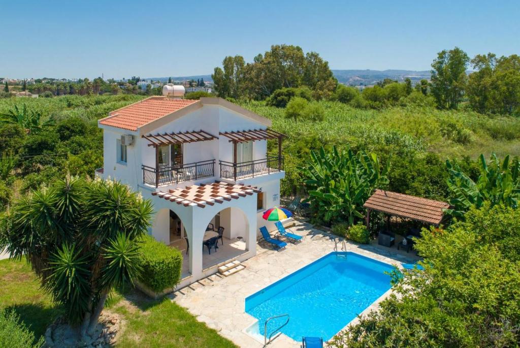 Sun Beach Villa Thio photo 4