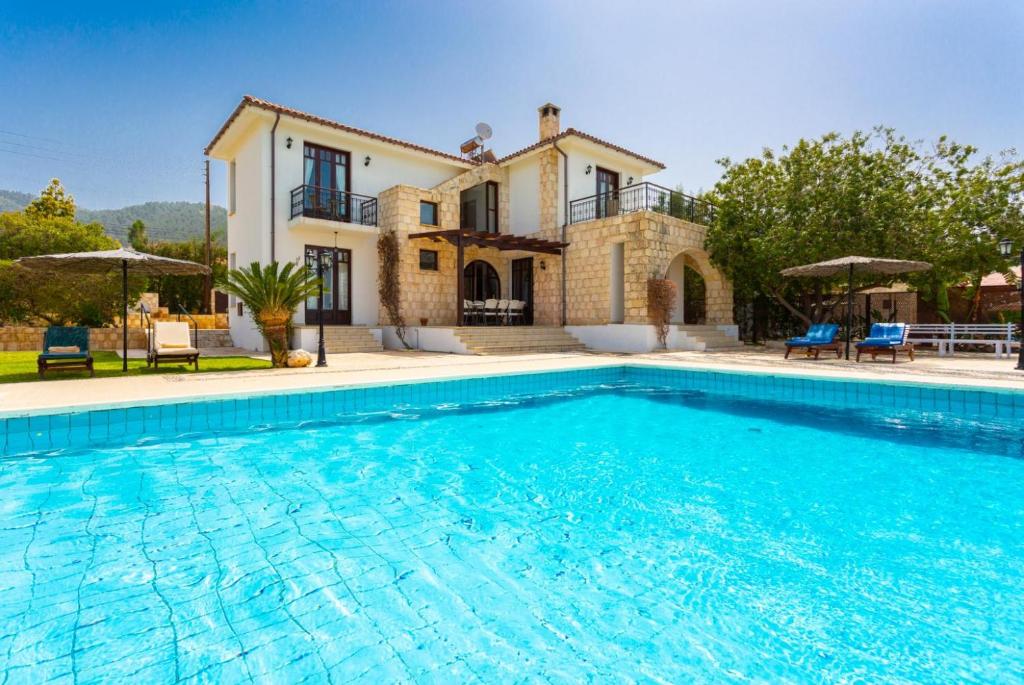 Villa Minoas photo 2