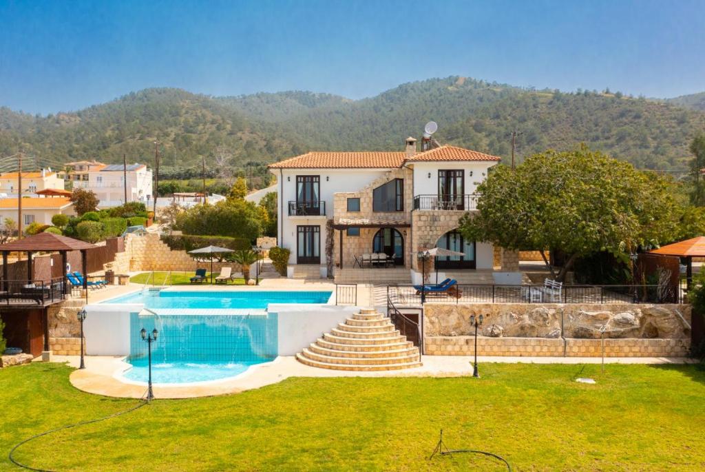 Villa Minoas photo 4