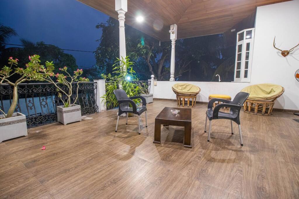 Spacious 4BR 4BA Family Villa wt Balcony & Lavish Garden photo 2